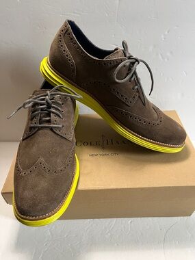 COLE HAAN 2012 Lunagrand Wing Tip Oxfords/Grey suede/Volt yellow 10.5M